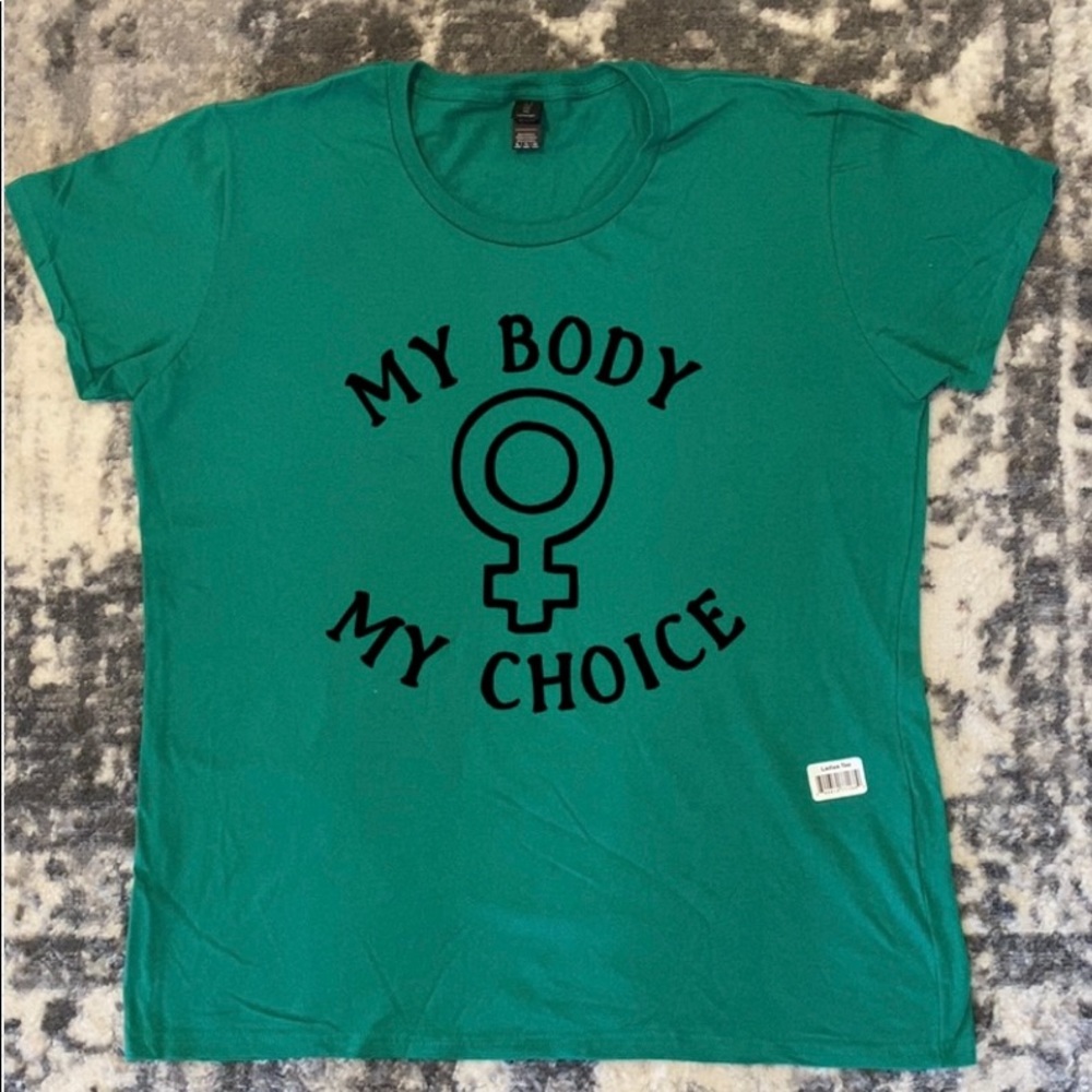 Ladies Tee Shirt Black Or White Logo